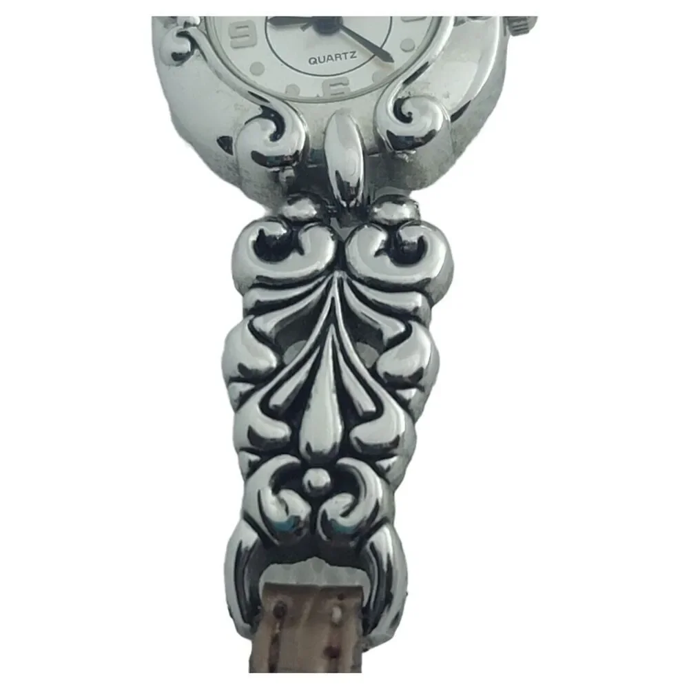 Vintage Geneva Women's Brown Buckle‎ Band Analog Watch